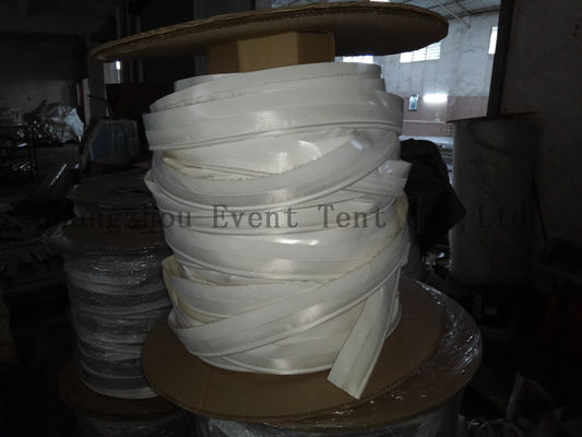 Porcellana falda Keder del tessuto 850gsm 30mm del PVC degli accessori della tenda di 10mm doppia per uso di Advisement fornitore