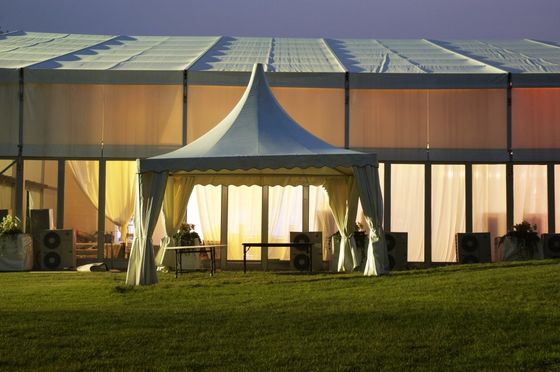 Porcellana Tenda di alluminio della tenda foranea della pagoda di profilo per la grande arena all'aperto di evento fornitore