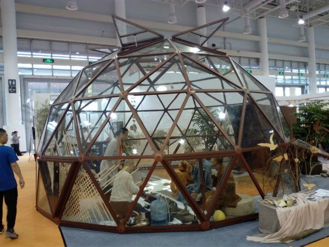Tenda di vetro all'aperto della cupola geodetica di Glaming della mezza sfera con la struttura dell'iglù